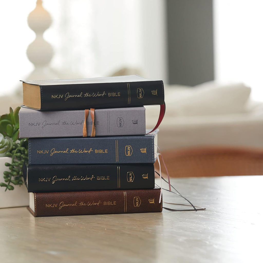 NKJV, Journal the Word Bible, Cloth over Board, Gray Floral, Red Letter, Comfort Print: Reflect, Journal, or Create Art Next to Your Favorite Verses