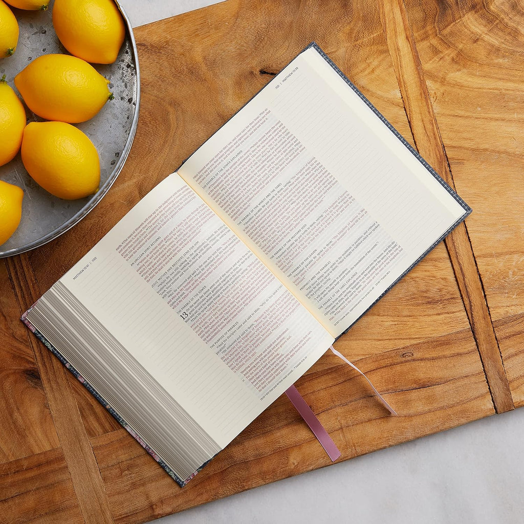 NKJV, Journal the Word Bible, Cloth over Board, Gray Floral, Red Letter, Comfort Print: Reflect, Journal, or Create Art Next to Your Favorite Verses